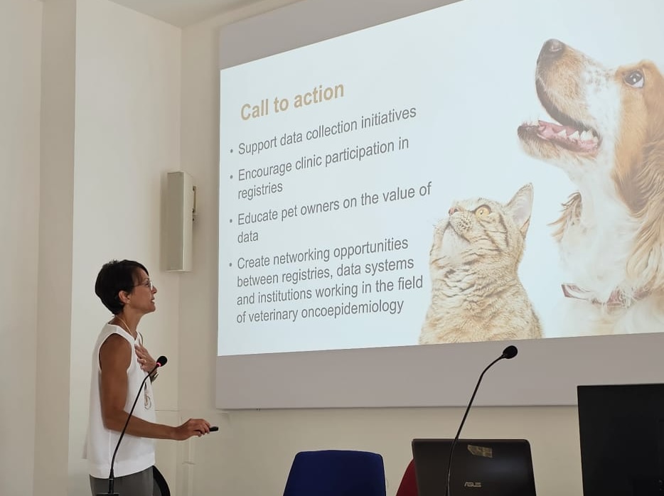 Professor Chiara Palmieri speaking at the scientific event Mutazioni senza frontiere